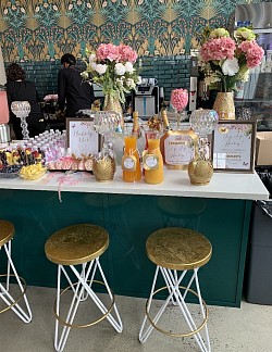 Mimosa Bar